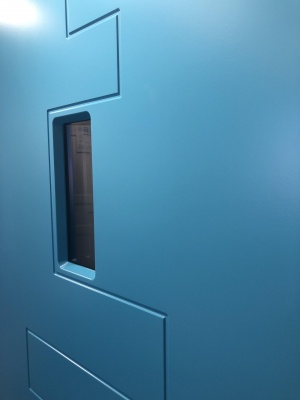 Теплая входная дверь SWEDOOR by Jeld-Wen Character Pulse, голубая, размер 9*23, левая